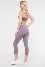 Load image into Gallery viewer, Buttery Soft Capri Activewear Leggings
